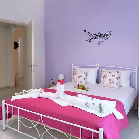 Villa Tonia 帕拉斯波罗斯 外观 照片